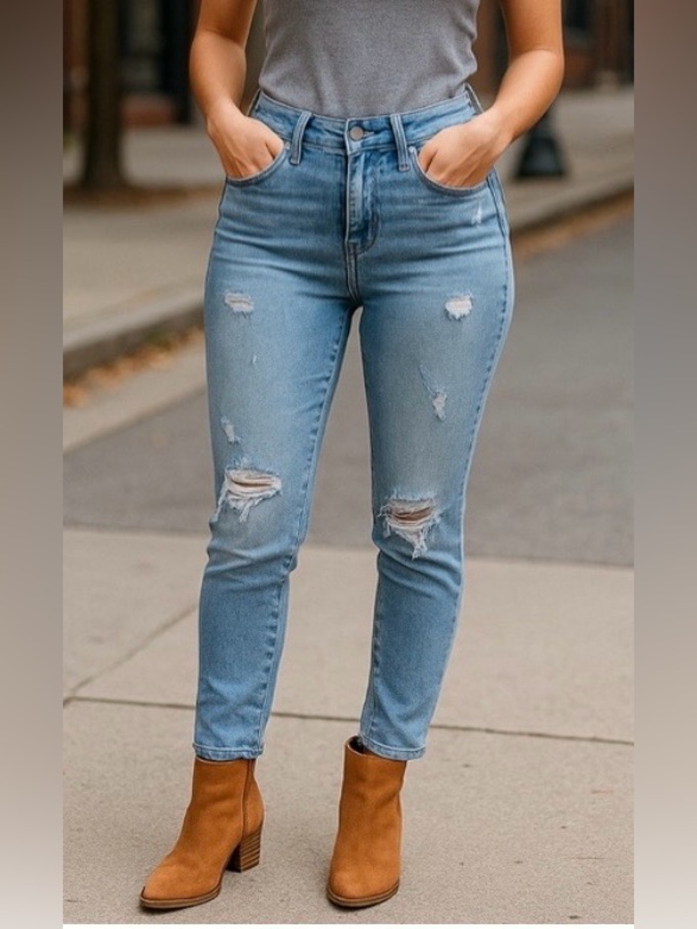 Kendall + Kylie High Rise Distressed Skinny Jeans Light Wash 7 28